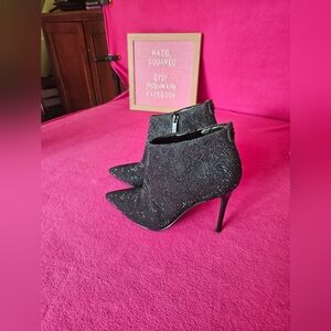 Guess Elegant Black Ankle Boots